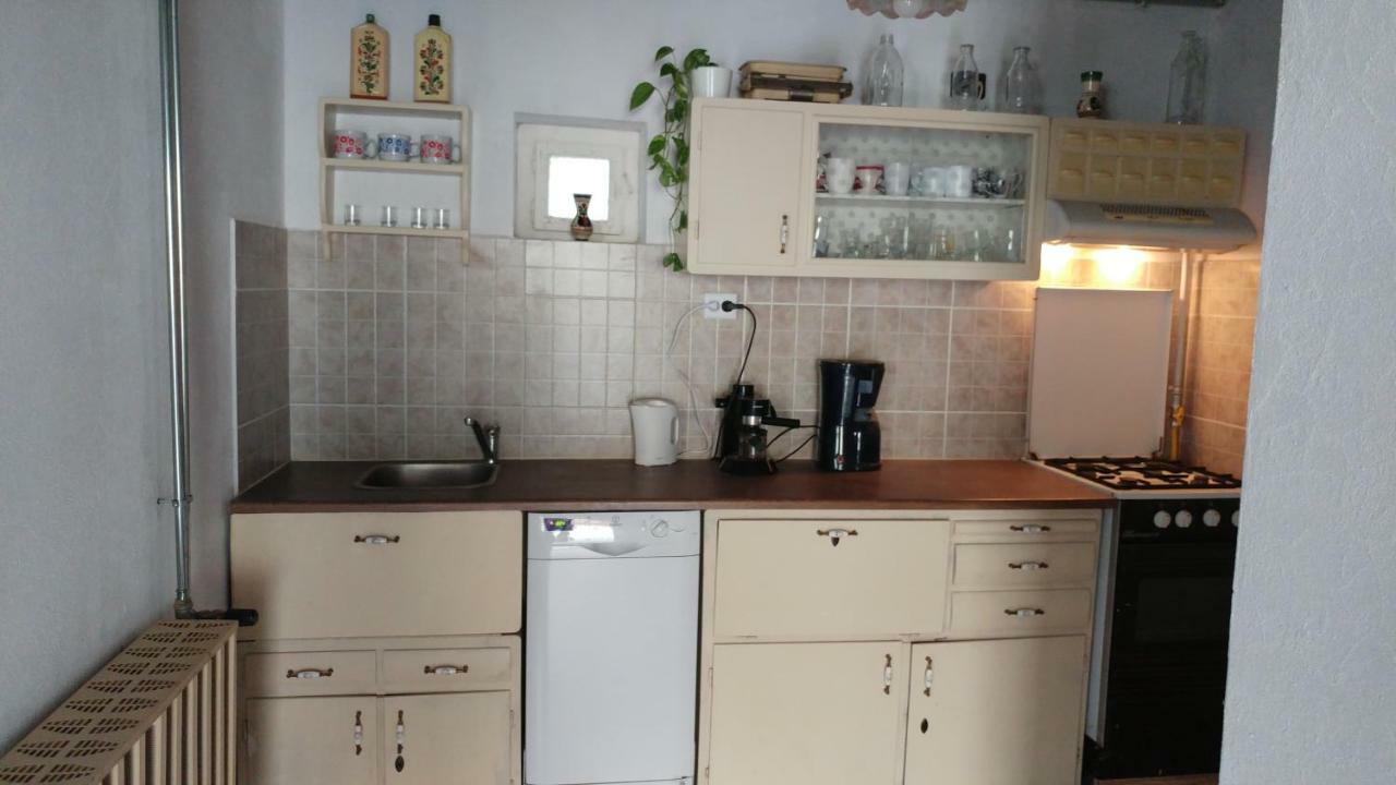Oncsa Vendeghaz Hotel Gyöngyös Buitenkant foto